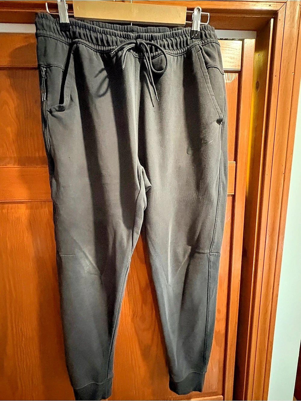 Nike Sportswear Tech Fleece Joggers Men's Black Medium - new without tags!!